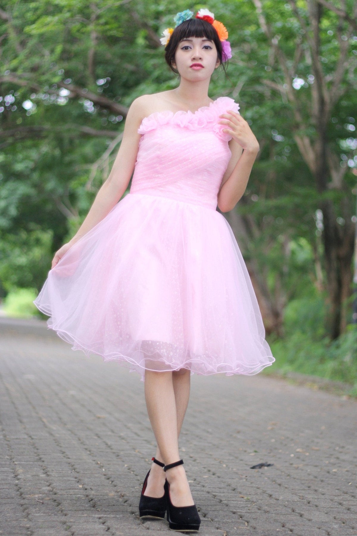 A-Line One-Shoulder Knee Length Tulle Handmade Flower Homecoming Dress