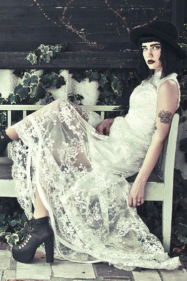 A-Line Small Round Collar High-Low Length Tulle Lace Applique Wedding Dress
