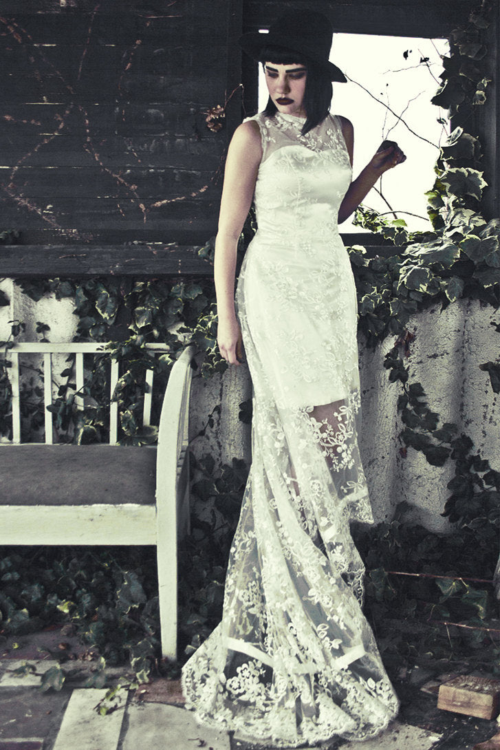 A-Line Small Round Collar High-Low Length Tulle Lace Applique Wedding Dress