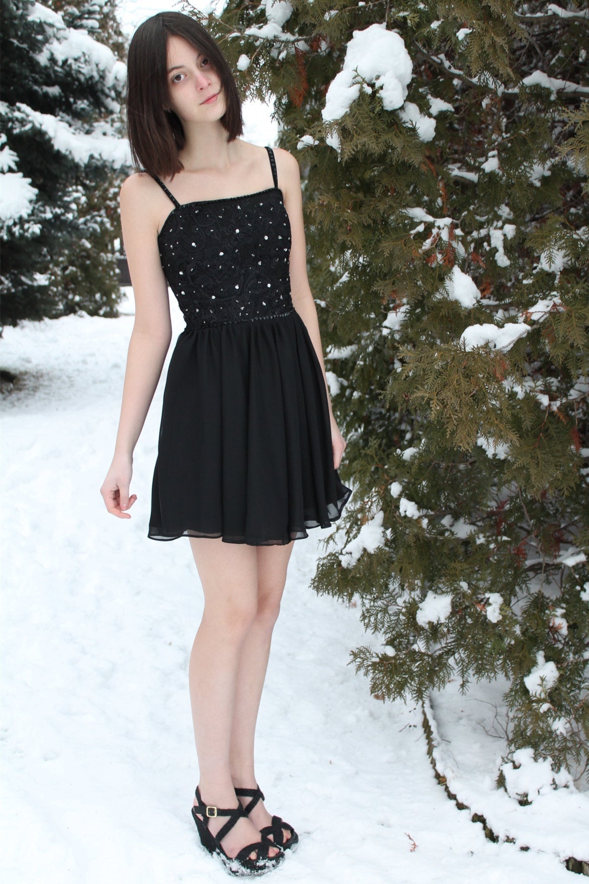 A-Line Spaghetti Strap Knee Length Tulle Rhinestone Homecoming Dress