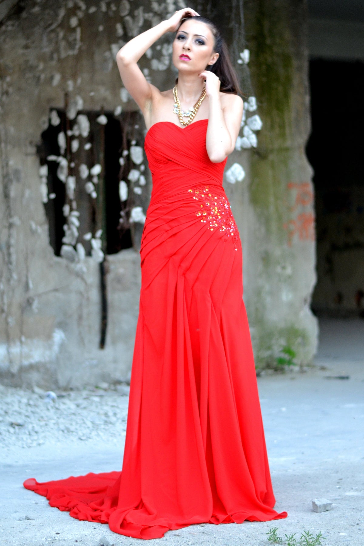 A-Line Sweetheart Floor-Length Chapel Chiffon Rhinestone Prom Dress
