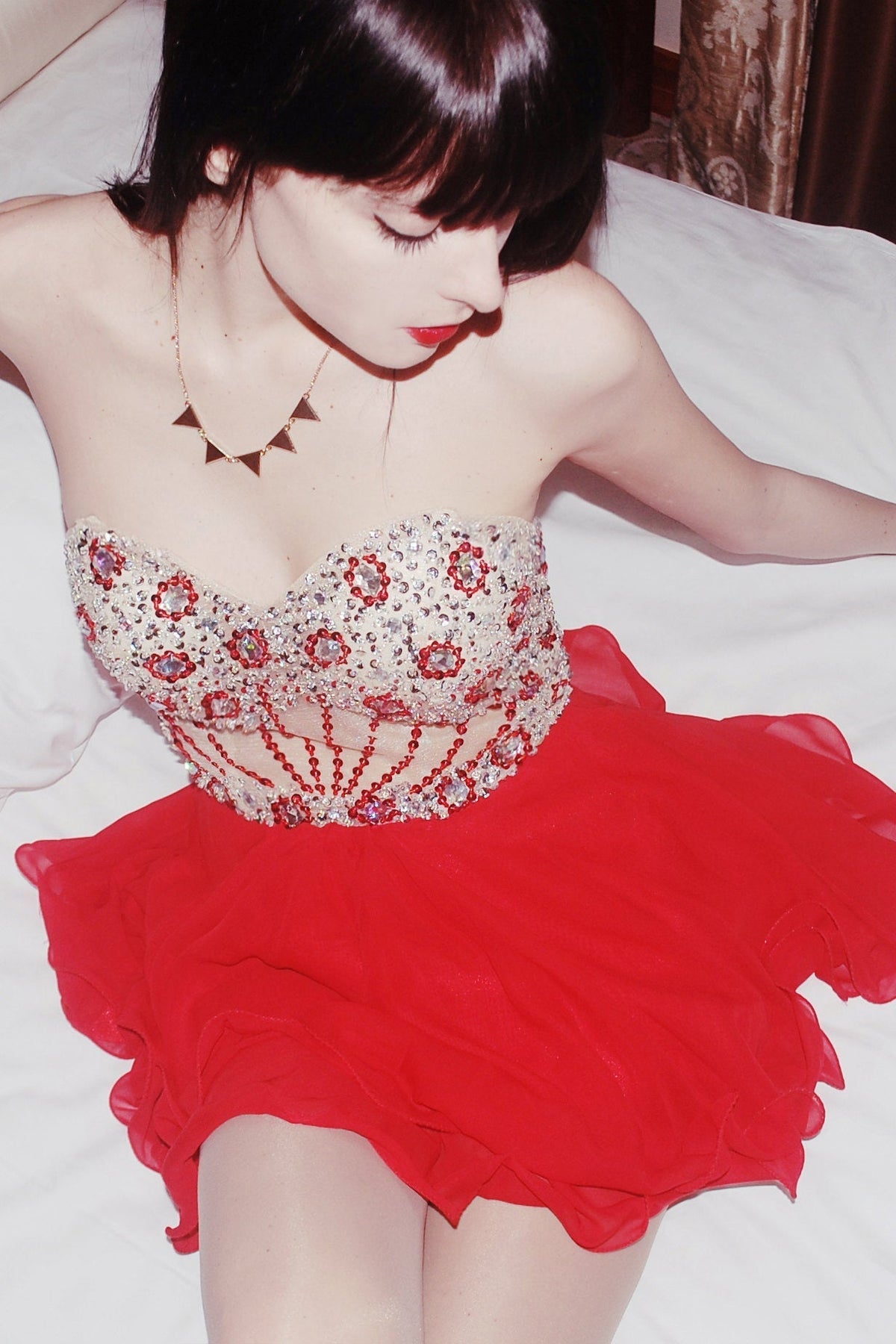 A-Line Sweetheart Knee Length Chiffon Rhinestone Prom Dress