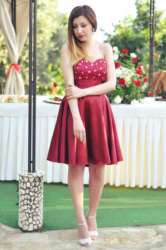 A-Line Sweetheart Knee Length Tulle Rhinestone Homecoming Dress
