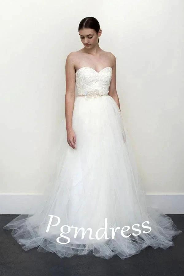 A-line White Lace Grey Tulle Strapless Sweetheart Neck Wedding Dress (ZD16353)