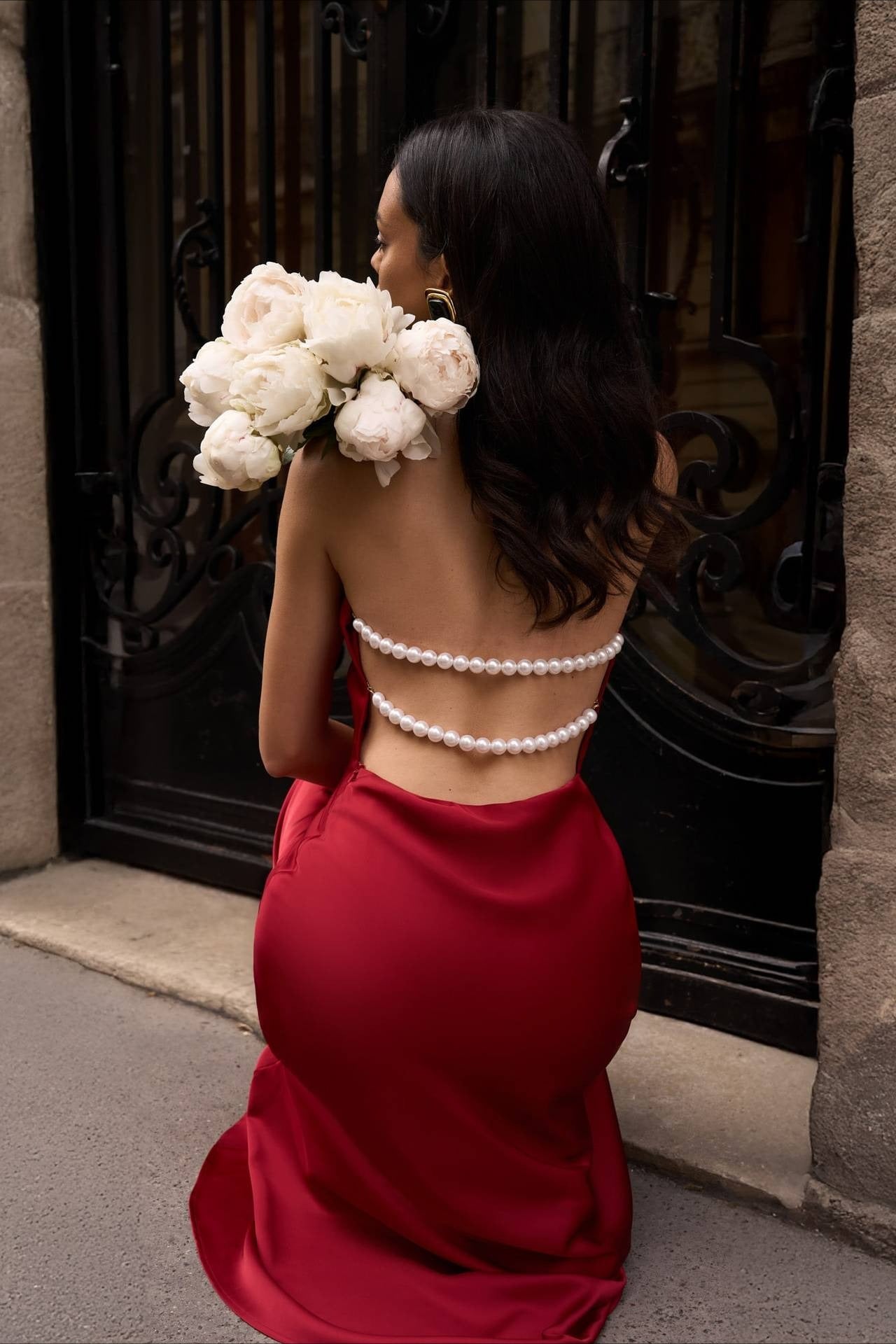 Elegant Dress Inspired by Contemporary Streetwear Fashion 9