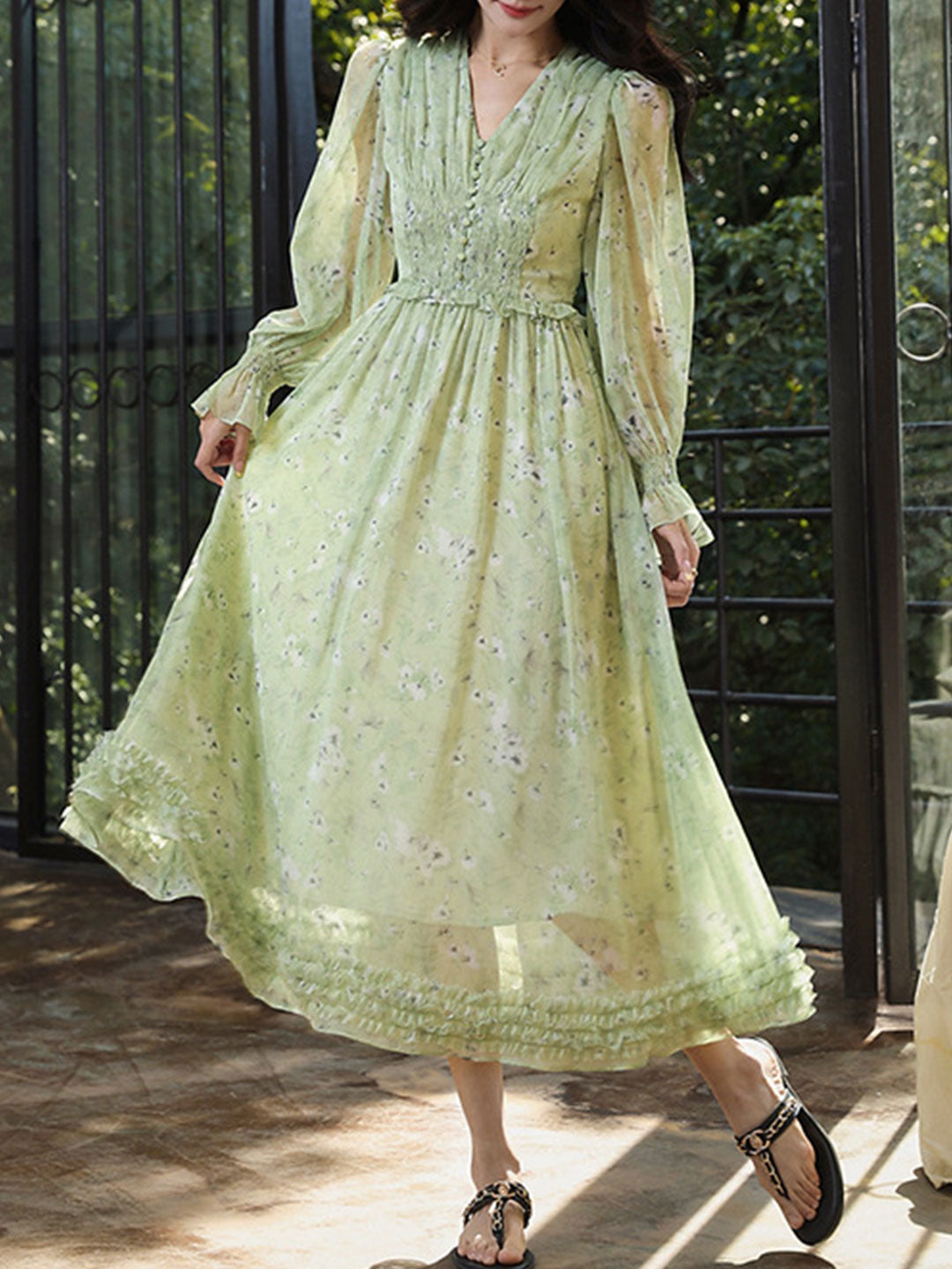 Gracefully Styled Dress for Any Occasion