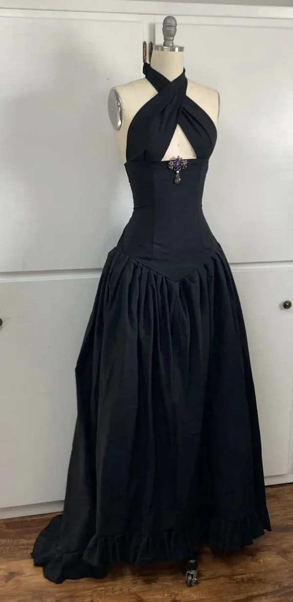 A-Line Halter Evening Dresses Black Long Prom Party Gowns