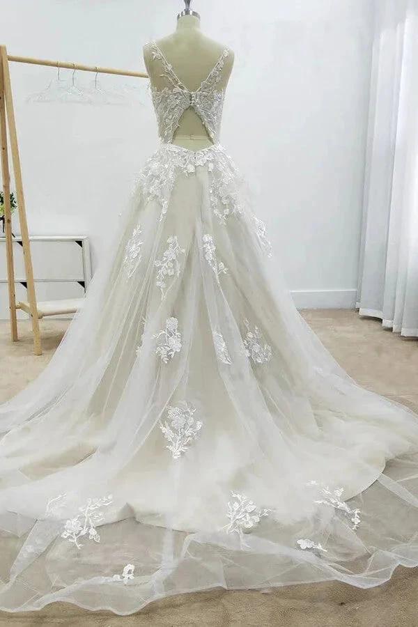 Amazing Long A-line Appliques Lace Tulle Chapel Train Wedding Dress (ZD14457)