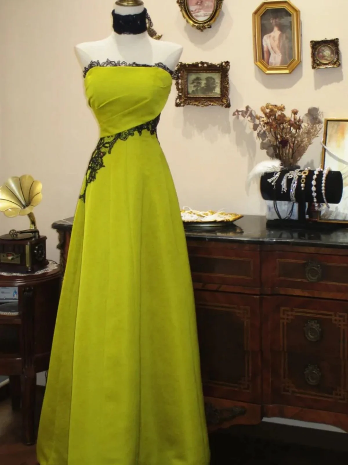 A-Line Green Evening Gown with Black Lace Appliqu�, Strapless Floor-Length Prom Dress - FashionDia