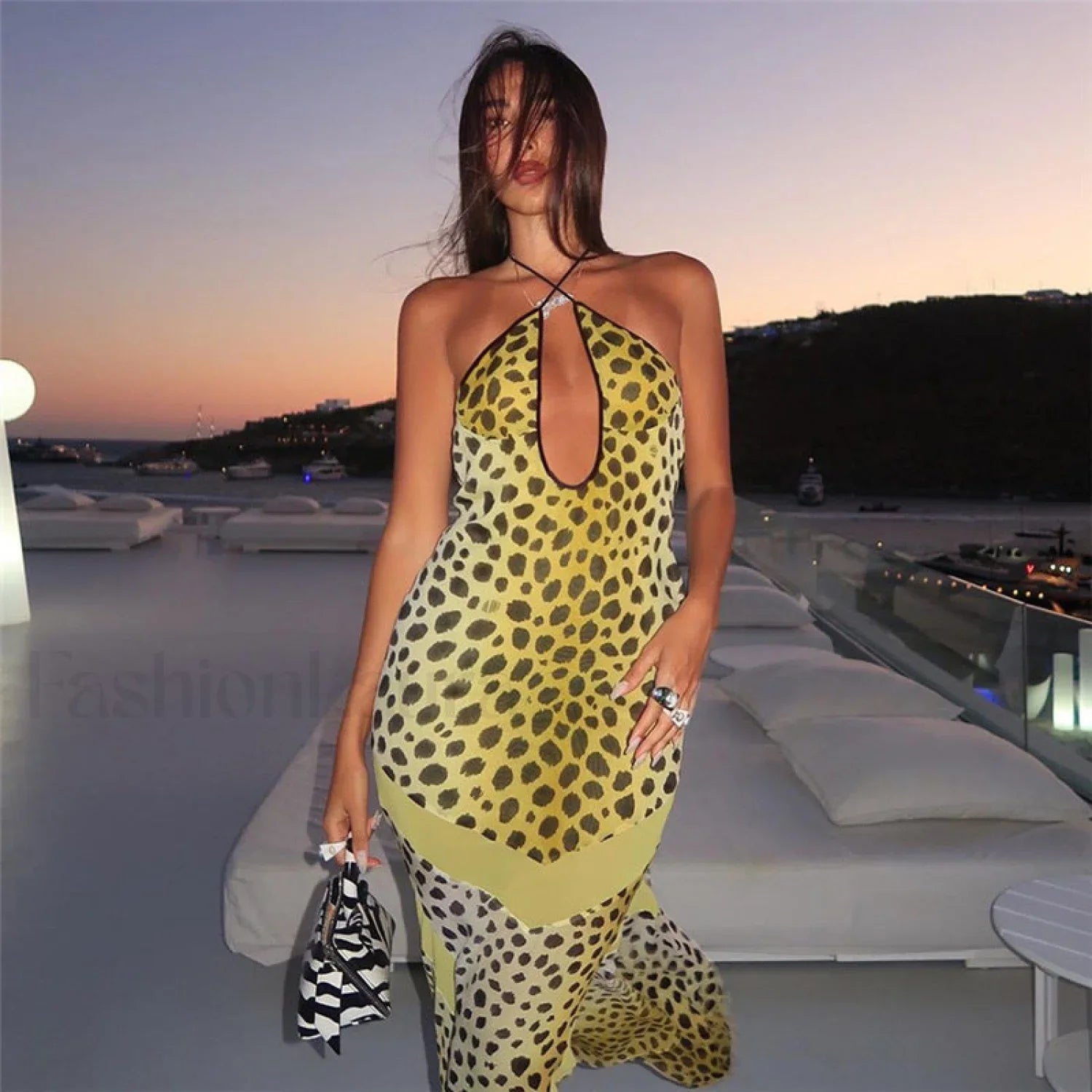 Backless Neck Print Dress with Relaxed Fit and Streetwear Style