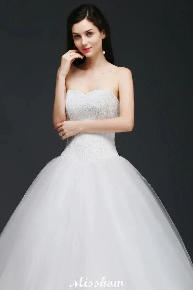 Ball Gown Lace Sweetheart Tulle Wedding Dress (ZD13949)