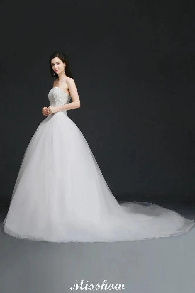 Ball Gown Lace Sweetheart Tulle Wedding Dress (ZD13949)