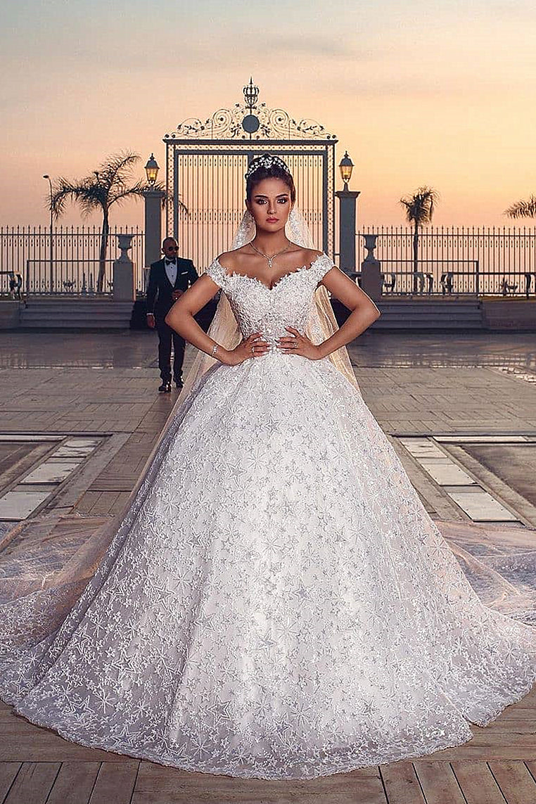 Ball Gown Off-the-shoulder Floor-Length Tulle Lace Applique Crochet Flower Wedding Dress