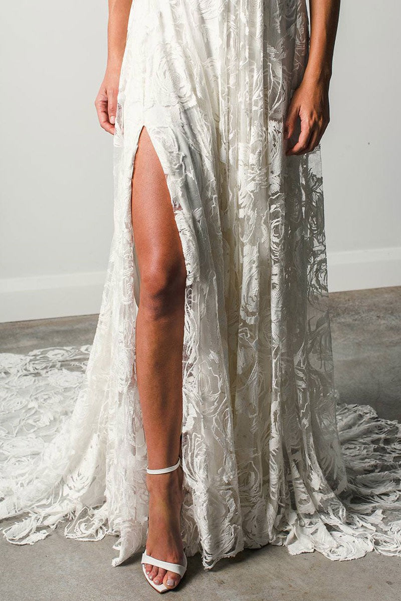 Beach Wedding Dress With Chapel Train White Chic V-Neck Sleeveless Sexy Backless Lace Split Long Bridal Gowns