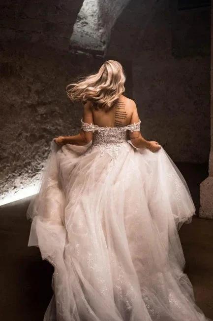 Beautiful A-line Boho Off-the-shoulder Wedding Dresses With Lace (ZD14975)