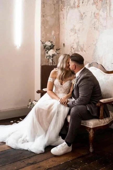Beautiful A-line Boho Off-the-shoulder Wedding Dresses With Lace (ZD14975)