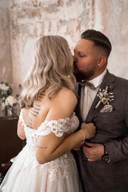 Beautiful A-line Boho Off-the-shoulder Wedding Dresses With Lace (ZD14975)