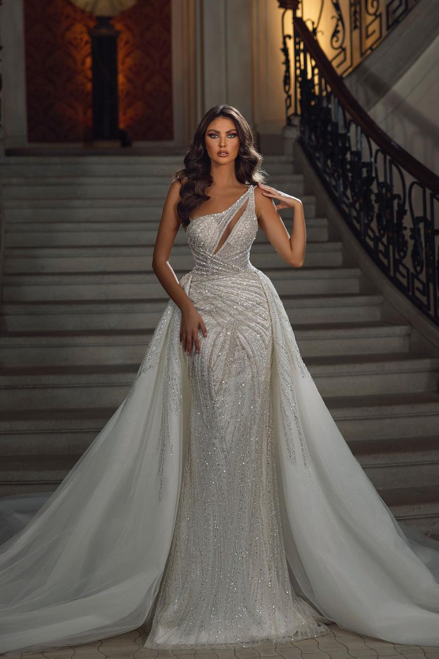 Beautiful Floor-Length Sleeveless Mermaid Sequined Wedding Gown with Lace Details (ZD17495)