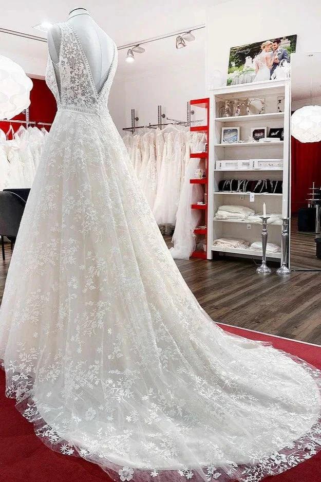 Beautiful Long A-Line Lace Appliques Tulle Open Back Wedding Dresses (ZD15264)