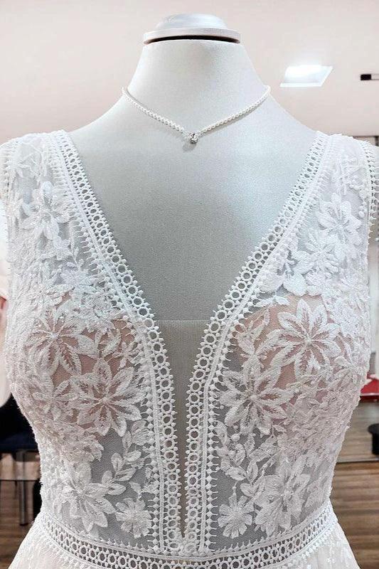Beautiful Long A-Line Lace Appliques Tulle Open Back Wedding Dresses (ZD15264)