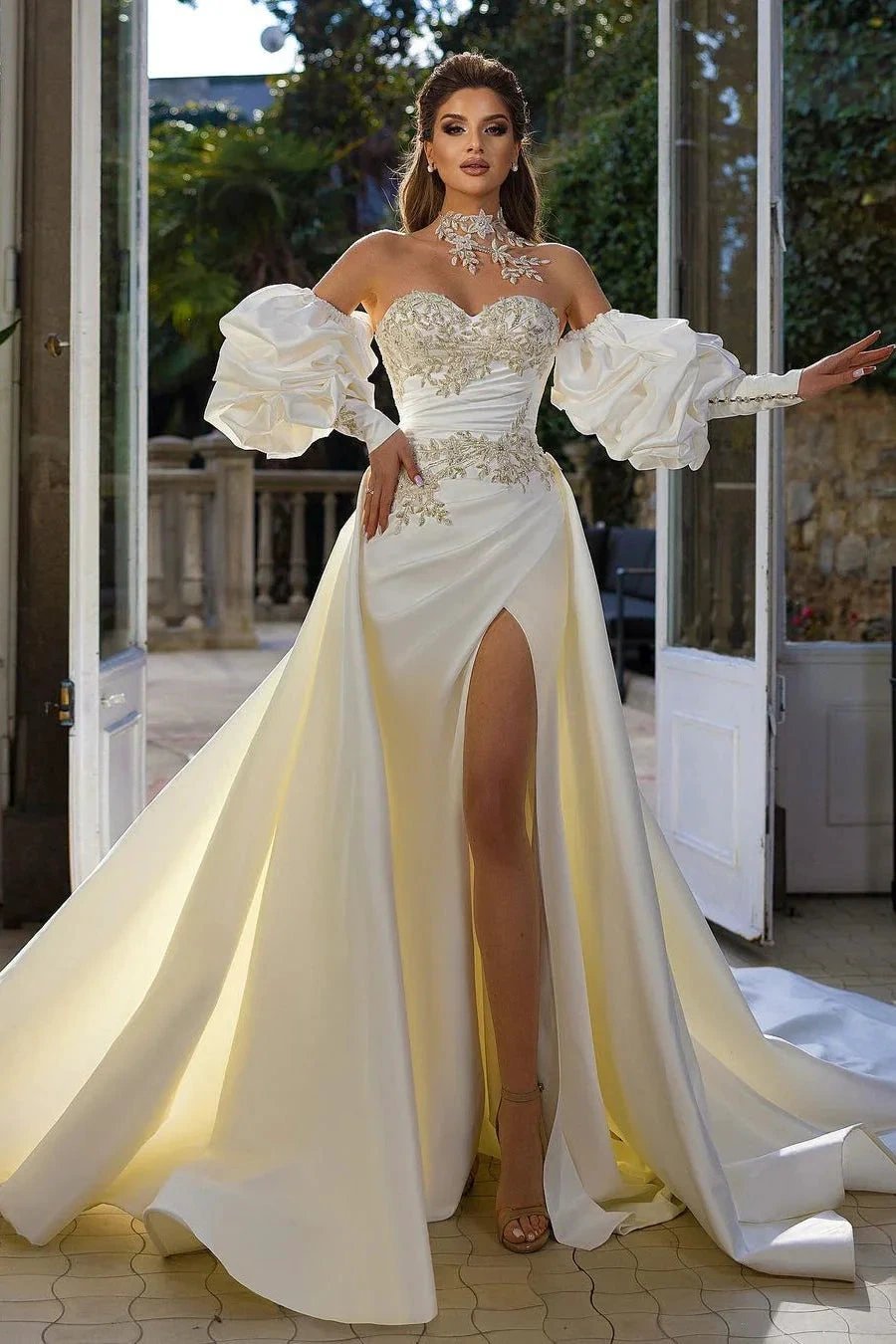 Beautiful Long A-Line Sleeveless Strapless Satin Wedding Dresses With Applique (ZD16443)