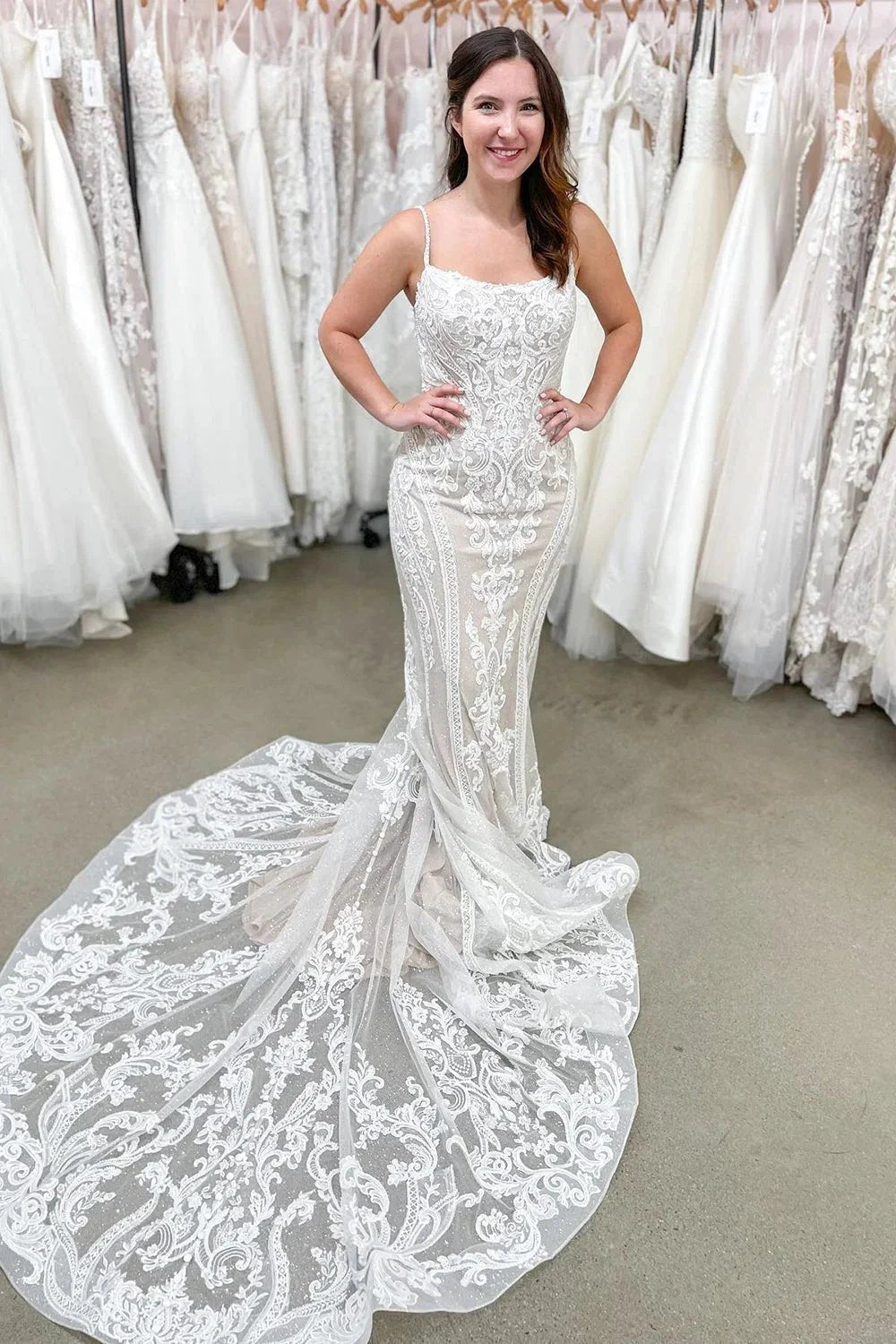 Beautiful Long Mermaid Spaghetti Straps Backless Appliques Lace Wedding Dress (ZD14300)