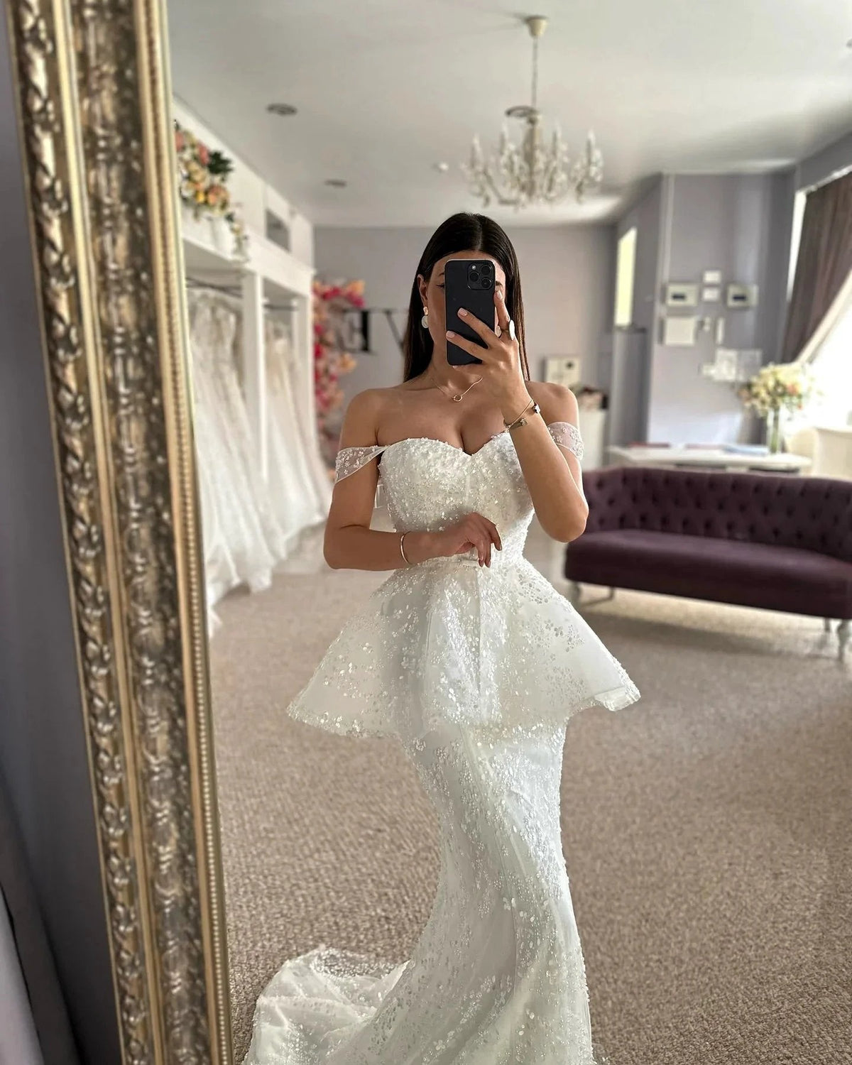Beautiful Mermaid Tulle Lace Sweetheart Sleeveless White Wedding Dresses With Appliques (ZD15541)