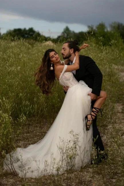 Beautiful Off-the-shoulder Sleeveless Column Floor-Length Tulle Wedding Dresses (ZD14655)
