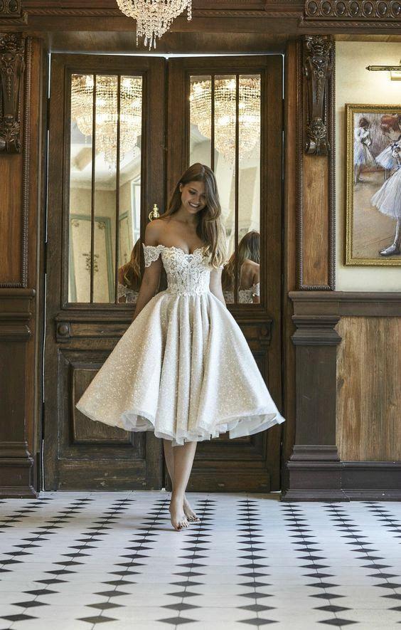 Beautiful Short A-line Glitter Off-the-Shoulder Lace Appliques Wedding Dress (ZD15173)