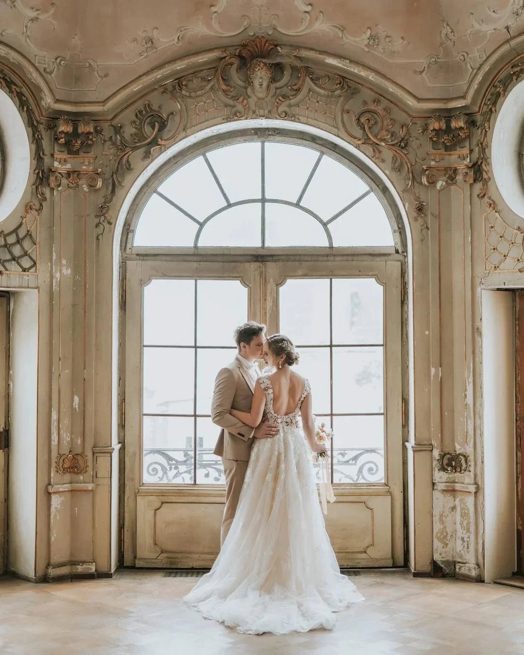 Boho Long A-line Tulle Wedding Dress with Lace Appliques (ZD15056)