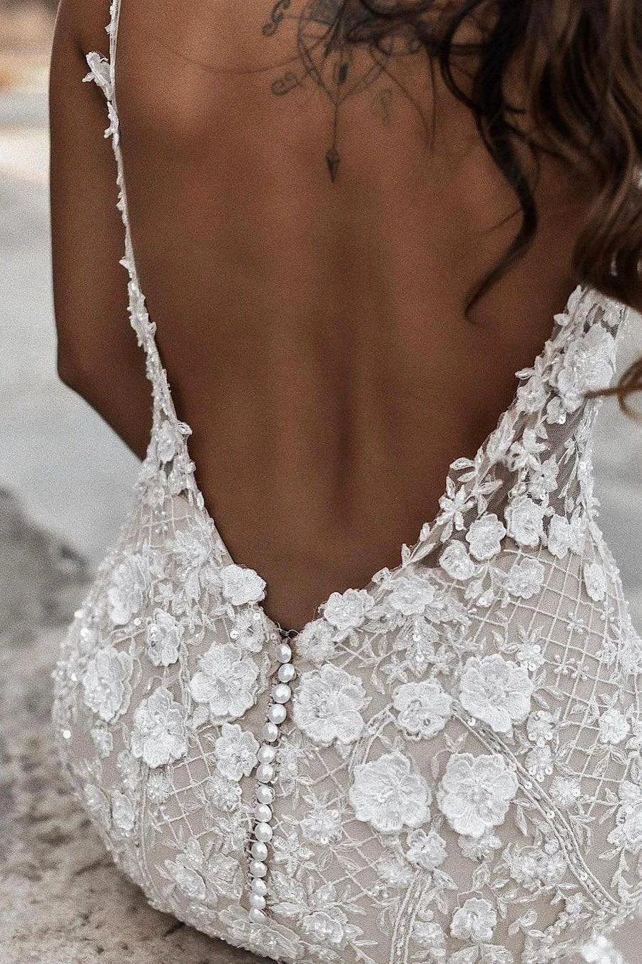 Boho Sleeveless Floral Mermaid Wedding Dress Backless Bridal Gown (ZD16569)
