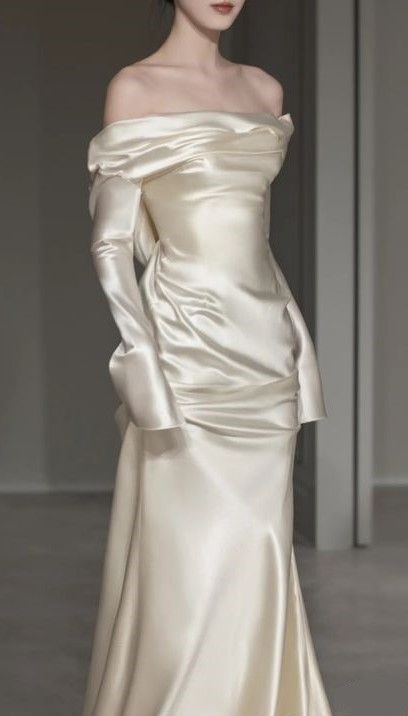 Fairytale Mermaid Scoop Neckline With Long Sleeves Satin Wedding Dress