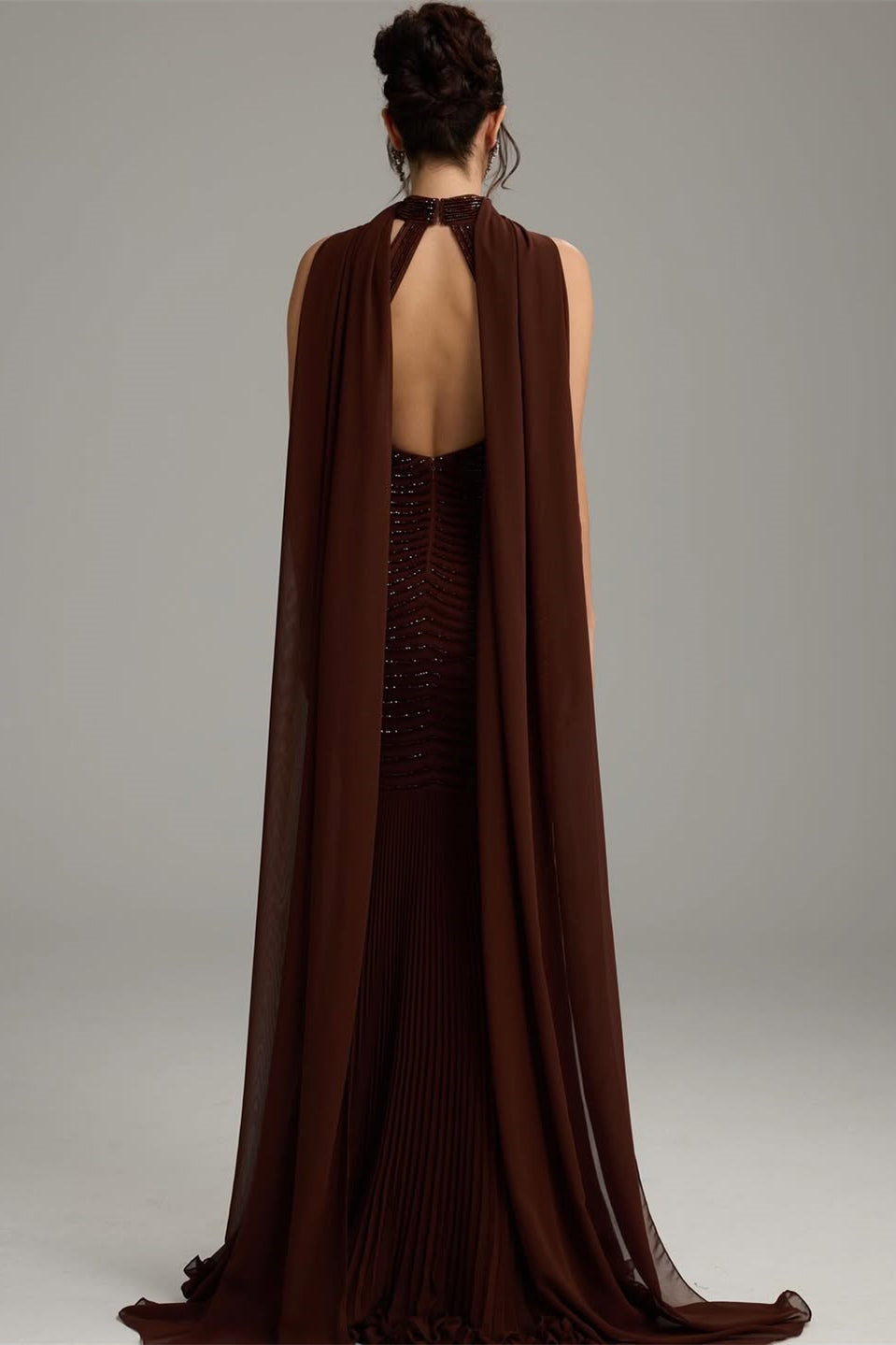 Charming Dark Brown Halter Sleeveless Mermaid Prom Dresses Sheath Backless With Beads