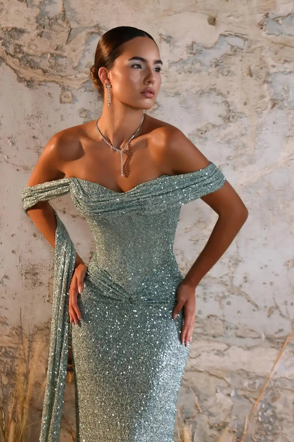 Charming Green Sweetheart One Shoulder Sequins Prom Dress Mermaid Sheath With Ruffle