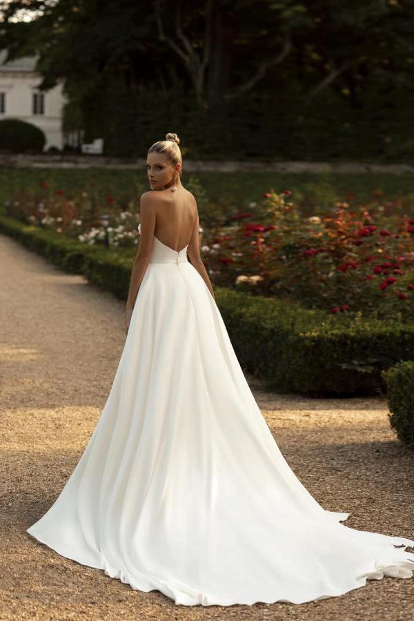Charming Ivory Long Mermaid Sweetheart Satin Wedding Dresses with Slit (ZD16701)