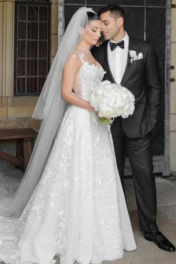 Charming Long Ivory Sleeveless Lace Wedding Dress with Detachable Train (ZD16683)
