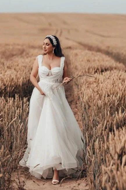 Charming Long White A-line Tulle Sleeveless Wedding Dress with Lace (ZD16624)