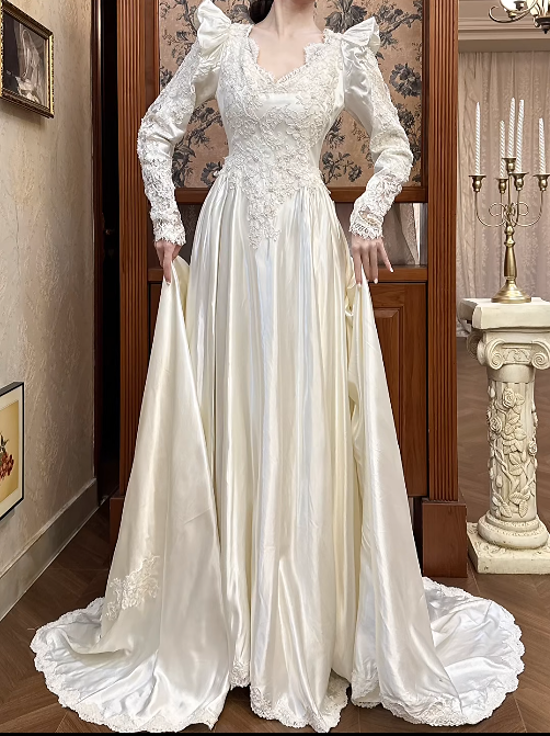 Chic A-Line Long Wedding Dress Satin V-Neck White Bridal Gown Lace Long Sleeves Bridal Dresses