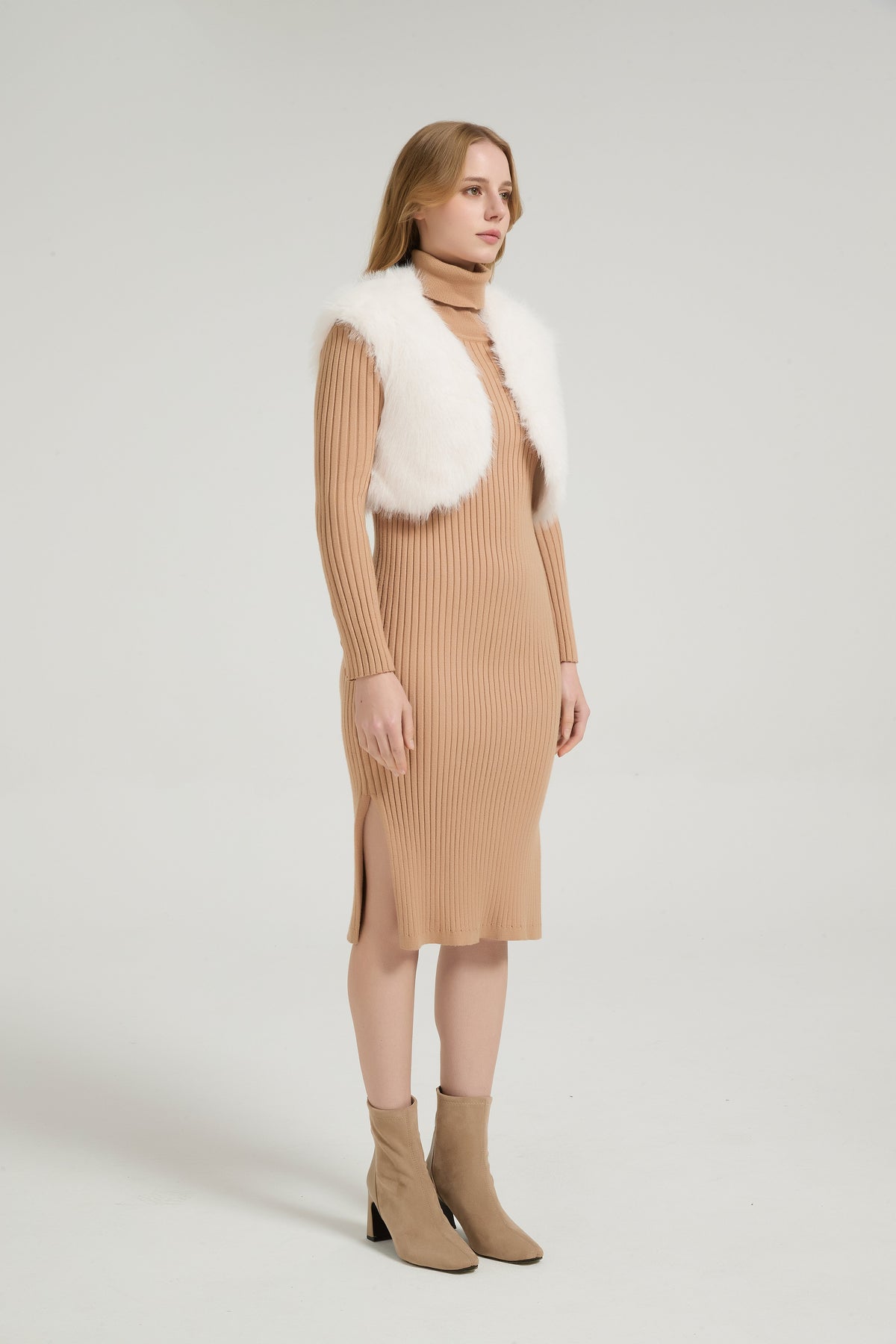 Chic Faux Fur Sleeveless Short Jacket Wedding Shawl