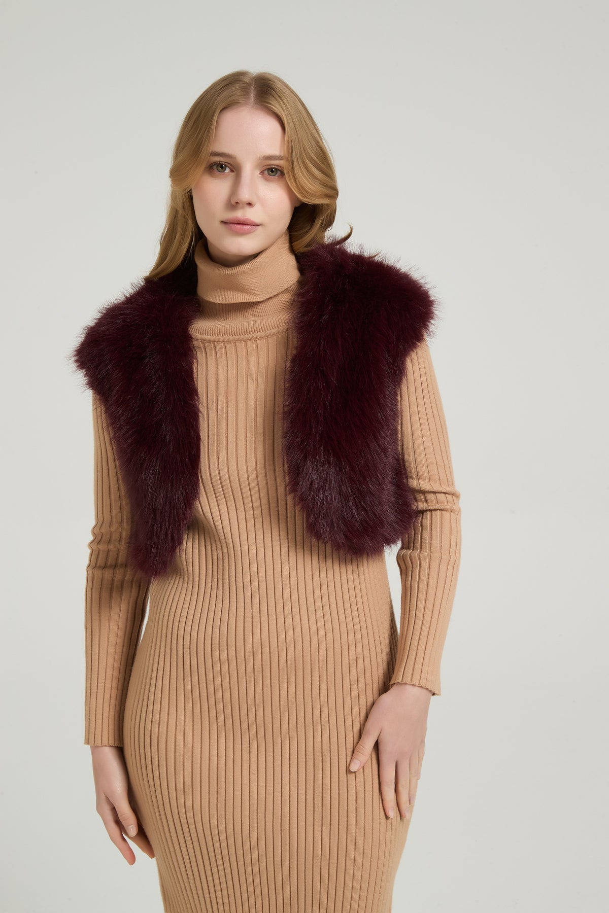 Chic Faux Fur Sleeveless Short Jacket Wedding Shawl