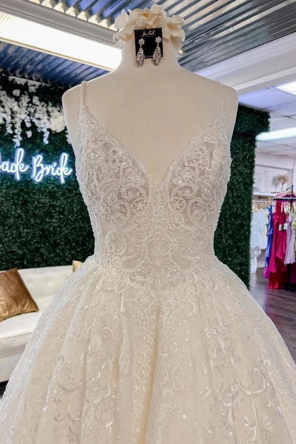 Chic Long A-line V-neck Floral Lace Open Back Wedding Dresses (ZD16725)