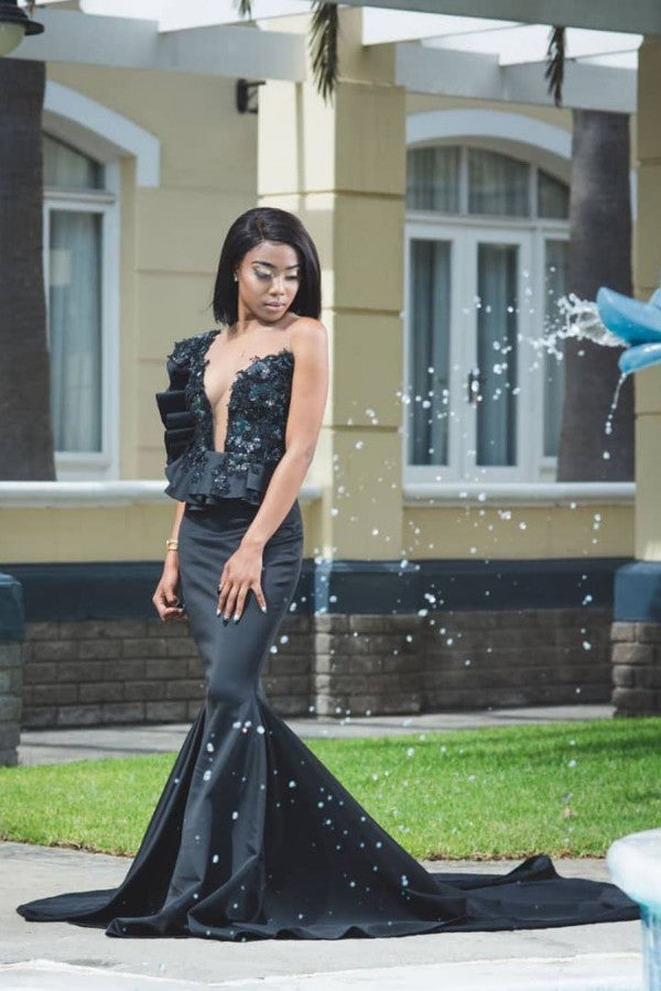Chic Mermaid Deep V-Neck Sleeveless Ruffles Appliques Prom Dresses Chic Long Evening Dresses With Chapel Train