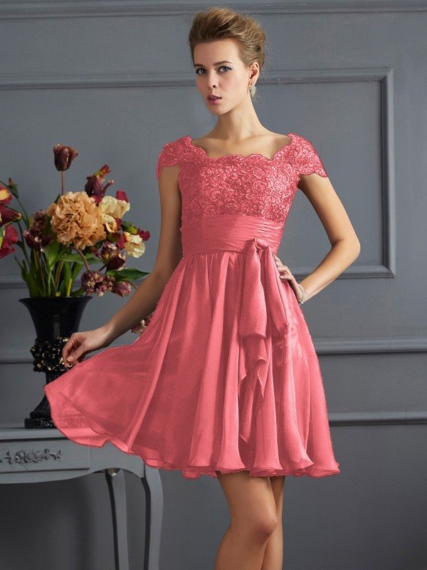 Chic Short Sleeves Lace Short Chiffon Bridesmaid Dresses