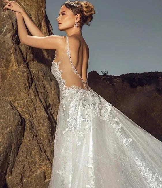 Chic Sleeveless V-Neck Wedding Dress Aline Tulle Brial Dress with Lace Appliques& Pockets (ZD16585) - View 3 | VelvetHem