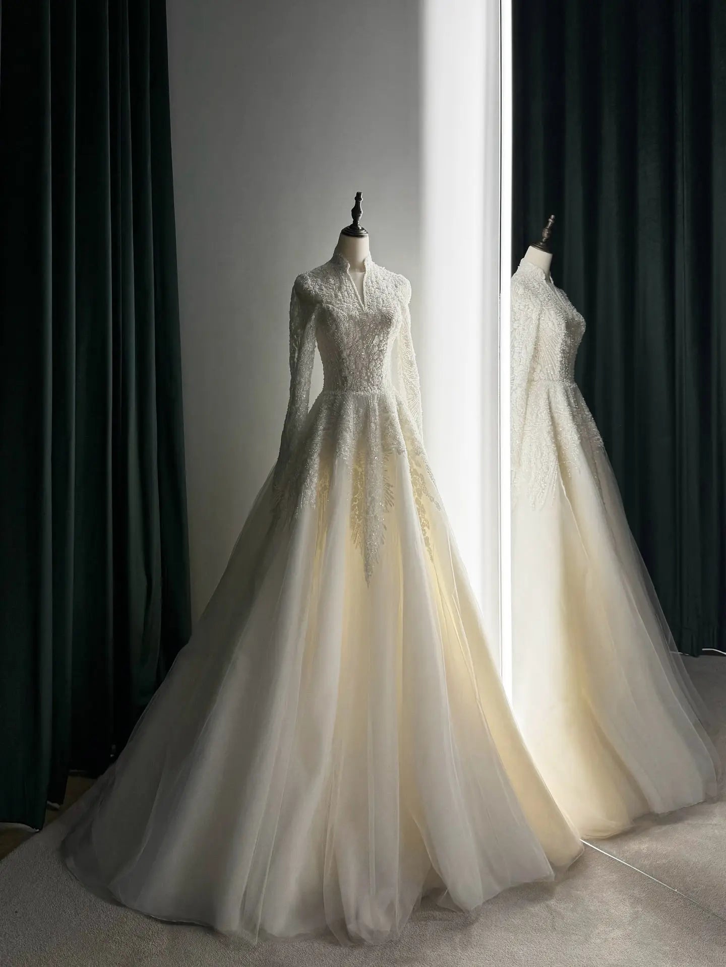 Luxury Sequin Pearl Long Sleeve Ball Gown Wedding Dress ZP186