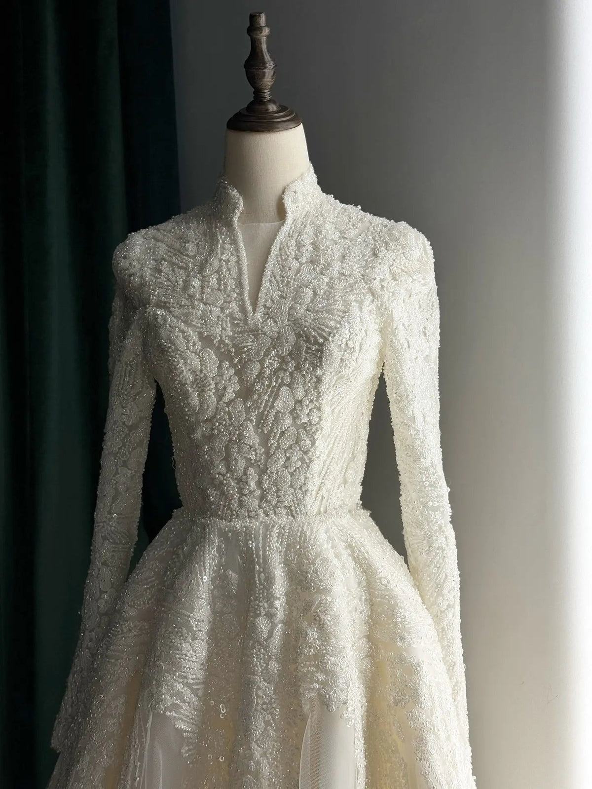 Luxury Sequin Pearl Long Sleeve Ball Gown Wedding Dress ZP186