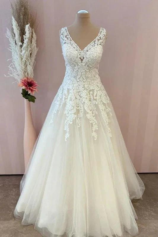 Classy Long A-Line Sweetheart Appliques Lace Tulle Backless Wedding Dress (ZD15221)