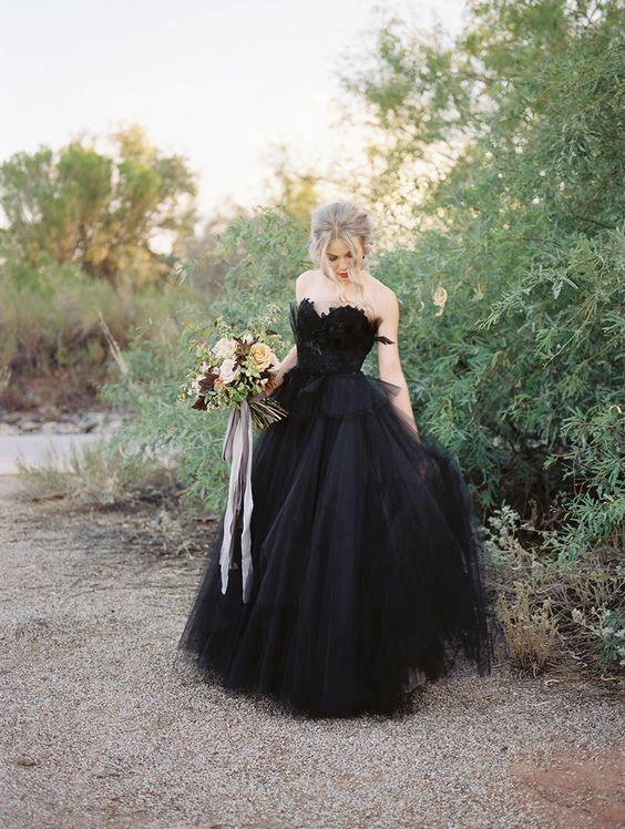 Classy Long Princess Sweetheart Open Back Tulle Black Wedding Dress with Lace (ZD15122)