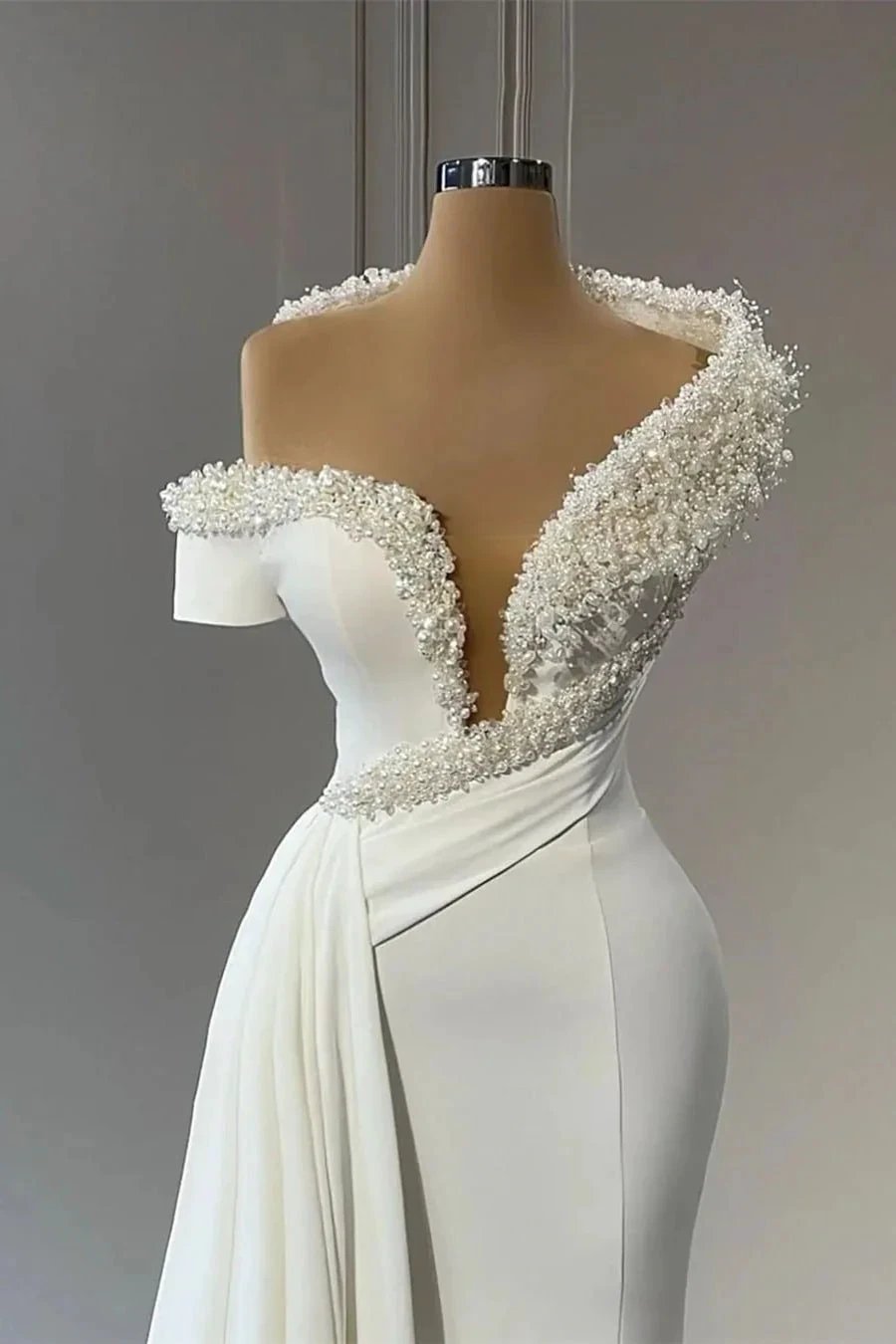 Classy V-neck Off-the-shoulder Beading Sleeveless Mermaid Wedding Dresses (ZD16550)