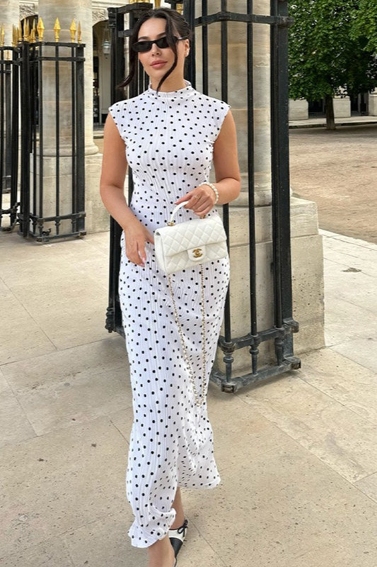 Elegant Polka Dot Round Neck Maxi Dress - VelvetHem
